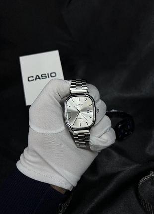 Мужские часы casio quartz silver/grey - серебристый корпус, серый циферблат, кварцевый механизм, металлический браслет