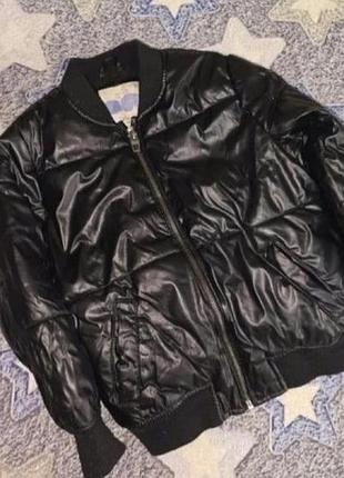 Zara boys крута утеплена куртка із екокожі 110 р по бірці