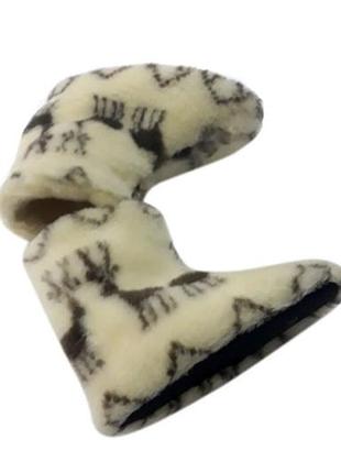 Чуни из овчины р. 36- 40 олени 2