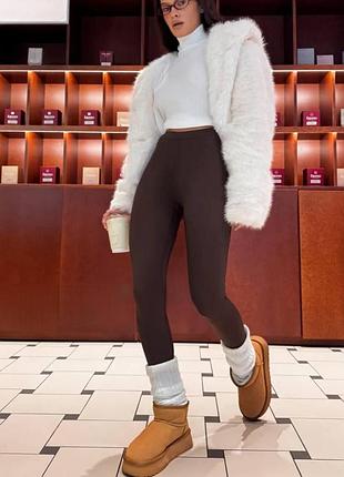 Жіночі стильні м'які та теплі лосини з гладкого трикотажу на флісі шоколад