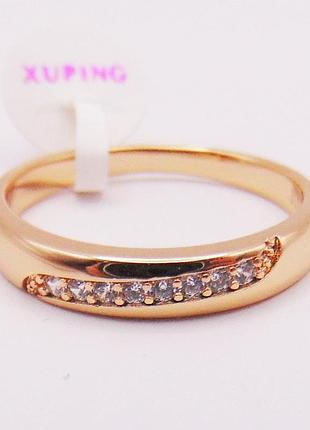 Кольцо с фианитами медицинский сплав р.22 xuping 4991