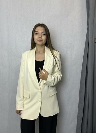 Жакет женский оверсайз удлиненный молочный modna kazka mktrg0562-38