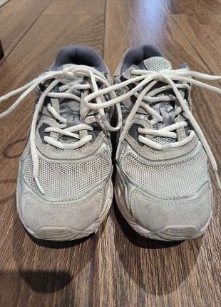 Кросівки asics