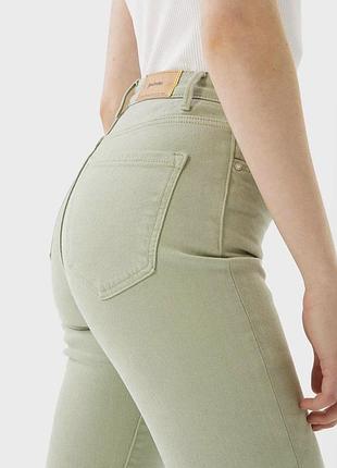 Stradivarius нові джинси mom slim fit оливкові фісташка зелені хакі