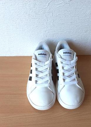 Классные кроссовки adidas 30 р. стелька 18.8 см