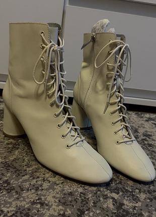 Шкіряні черевики zara 39р