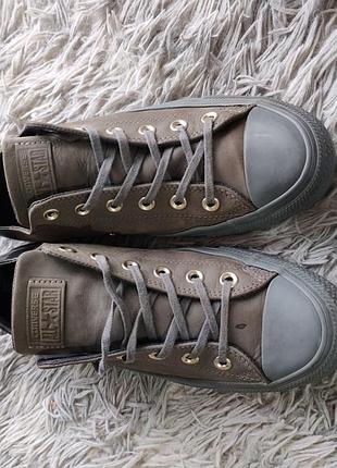 Нубукові converse