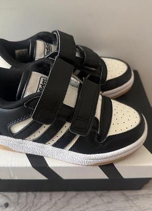 Кросівки adidas