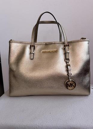 Сумка-тоут michael kors-оригінальна, фірмова, шкіряна,жіноча,блідо-золотистого відтінку