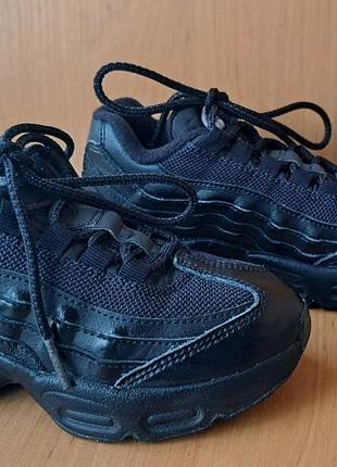 Кросівки оригінальні nike p30