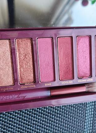 Палетка тіней urban decay cherry. 3