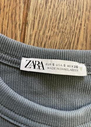 Сірий лонгслив в рубчик zara 4