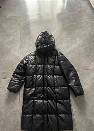 Продам дуже теплий пуховик stradivarius