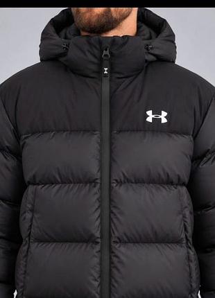 Чоловічий спортивний пуховик under armour — тепла, практична та універсальна модель на зимовий сезон.