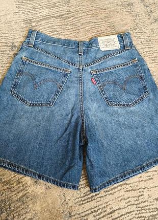 Женские джинсовые шорты levis 4