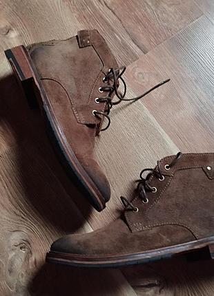Черевики броги від clarks колекція clarkdale bud khaki suede (uk 7 g)