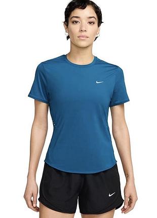 Спортивная женская футболка nike dri-fit размер  xs оригинал