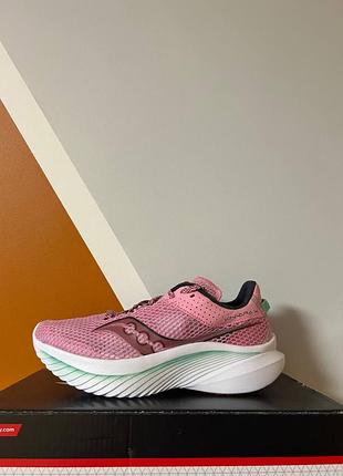 Женские кроссовки saucony kinvara 14