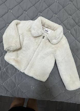 Стильна шубка молочного кольору h&m  зріст 110/116