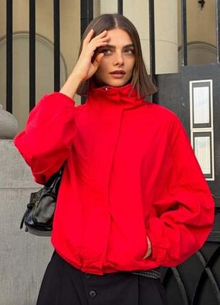 Куртка жіноча bershka червона