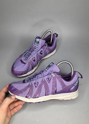 Жіночі кросівки new balance trail з сітчастим верхом та білою підошвою