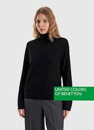 Черный свитер гольф из 100% шерсти мериноса бренда united colors of benetton