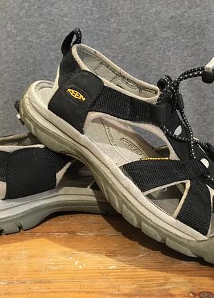 Сандалі keen