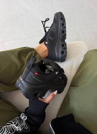 On cloudrock 
waterproof full black 2