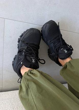 On cloudrock 
waterproof full black 5