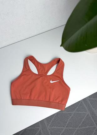 Спортивний топ nike