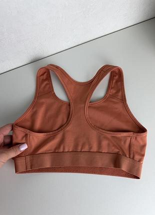 Спортивний топ nike 5