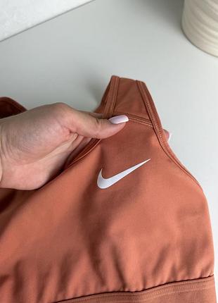 Спортивний топ nike 4