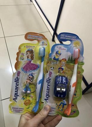 Дитяча зубна щітка для менших дітей