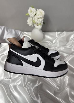 Nike air jordan 1 retro low white black 5
