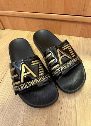 Шльопанці жіночі emporio armani