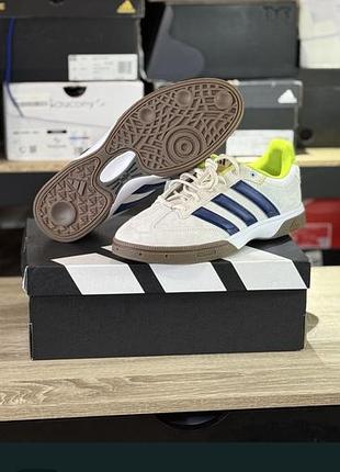 Кросівки чоловічі adidas love volleyball білі з синім