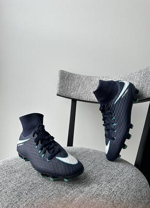 Футбольні бутси копочки взуття сороконіжки nike