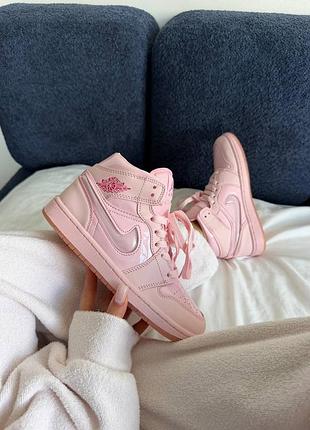Nike air jordan 1
pink candy lacquer