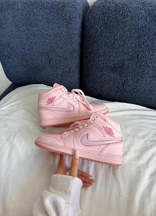 Nike air jordan 1
pink candy lacquer 6