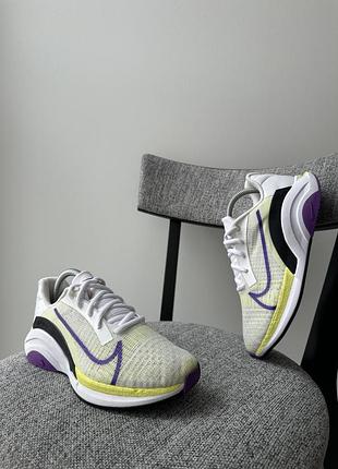 Жіночі спортивні літні кросівки кеди взуття nike
