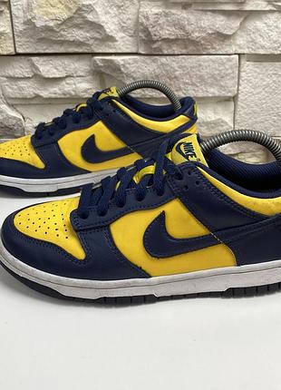 Оригінальні кросівки nike dunk low michigan