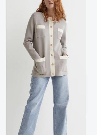 Серый вязаный кардиган h&amp;m с контрастными светлыми карманами