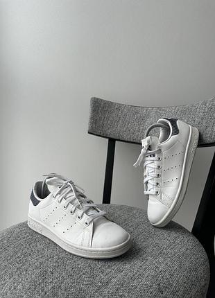 Жіночі білі класичні кеди взуття кросівки adidas stan smith