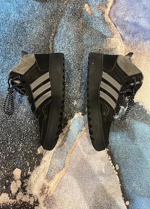 Зимова/утеплина модель кросівок adidas 2