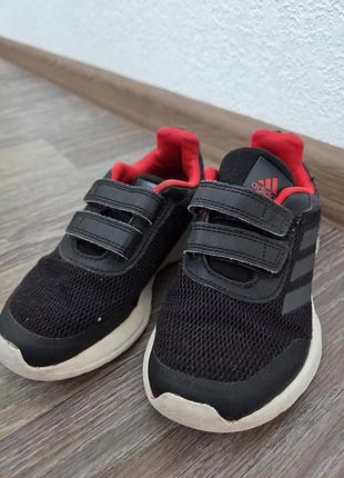 Кросівки для дітей adidas чорні з червоним