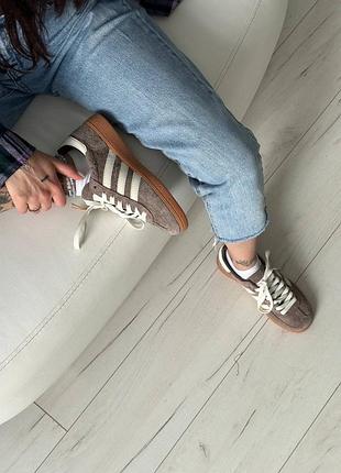 Special beige white 6