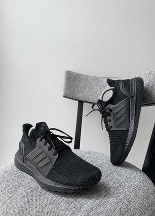 Спортивні кросівки кеди взуття adidaa ultraboost
