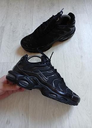 Кросівки чоловічі nike air max plus triple black оригинал.