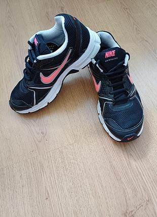 Женские кроссовки nike air retaliate, 39/40 размер