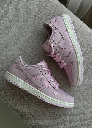 Sb dunk low wmns lace pack - regal pink 2